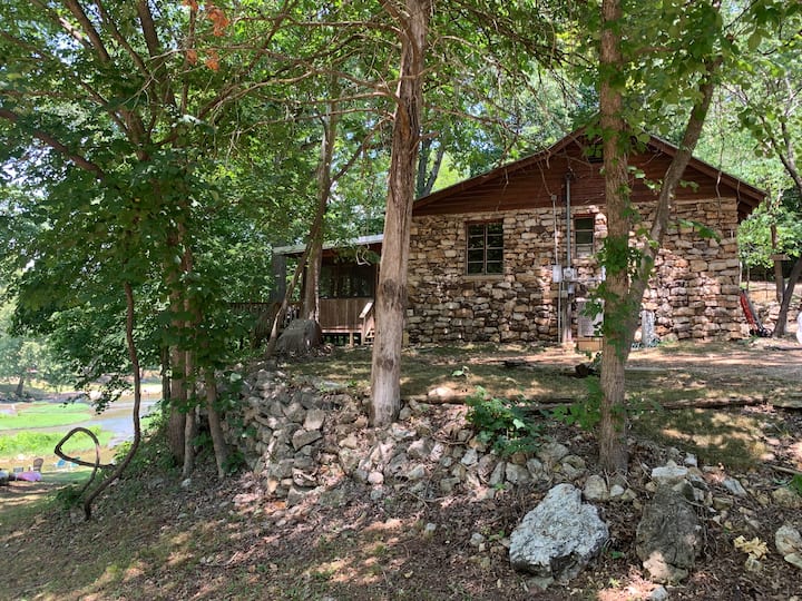 Miramichee Falls "Woody" Cabin on River w/kayaks Cabins for Rent in
