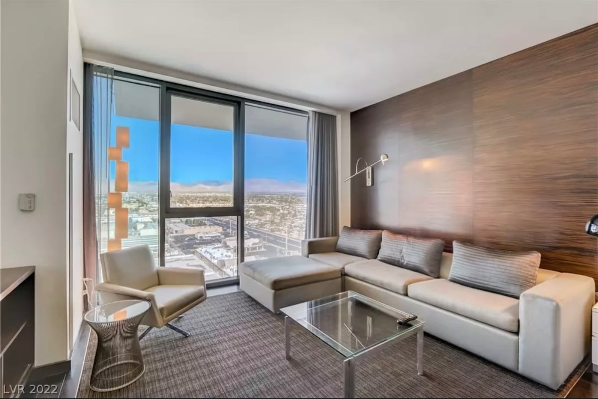 Palms Place Condo