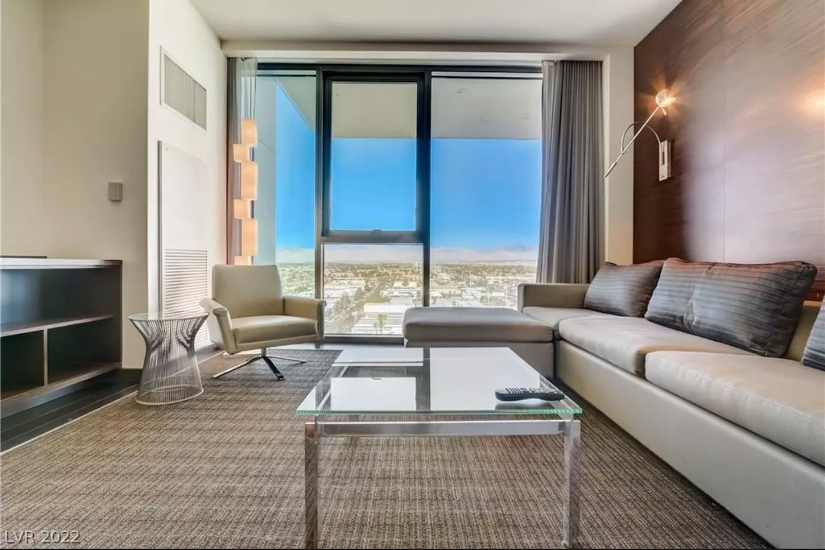 Palms Place Condo