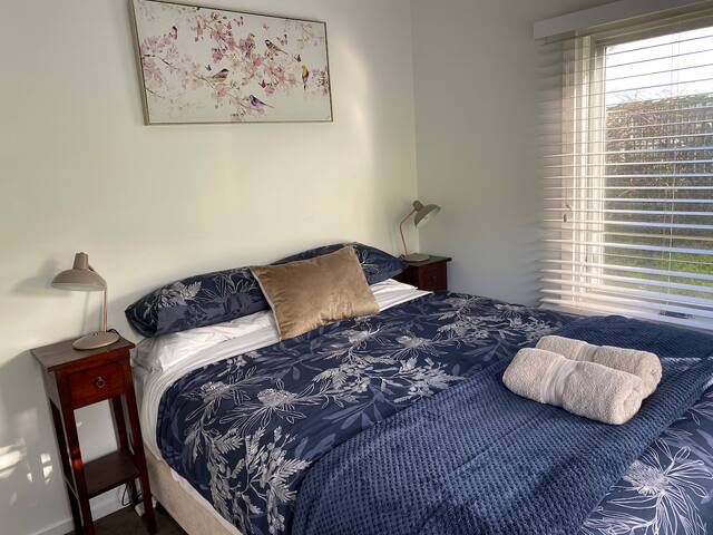 Seacroft Beach House – Amazing Ocean and Farm View gallery image 4