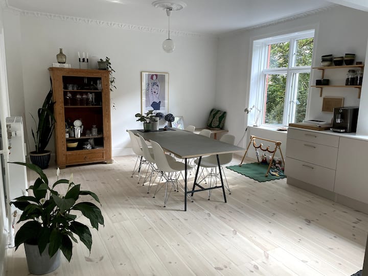 Skøn Lejlighed Med Dejlig Gårdhave - Copenhagen