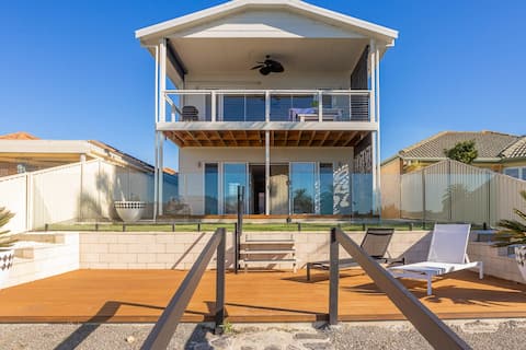 Summer Bay House (Lakefront)