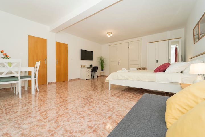 Studio Apartment 1 -Charming Small Town Felling - Vallegrande