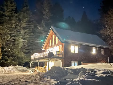 Modern Rangeley Cabin - Water View, Fiber Internet