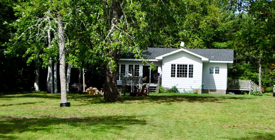 Waterfront cottage on beautiful Grand Lake,NB gallery image 2