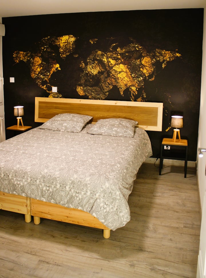 Chambre 1. 
Lit Queen size  160cm/200cm