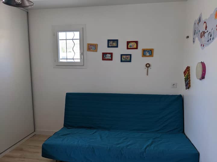 Chumba kilicho na Clic Clac, kulingana na idadi ya wapangaji, chumba hiki kitafungwa