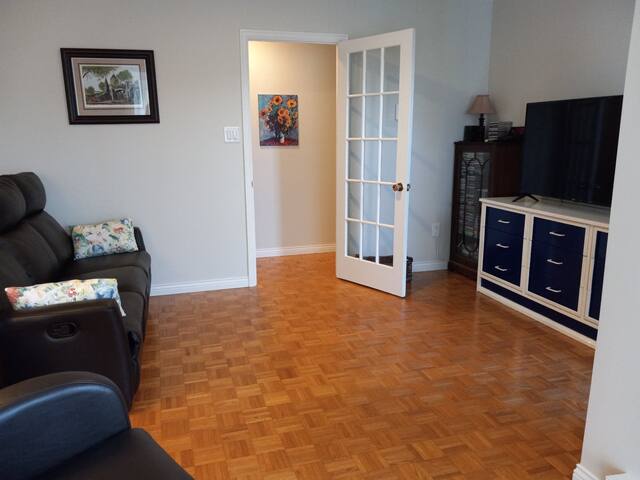 Charming 3 bedroom home. gallery image 3