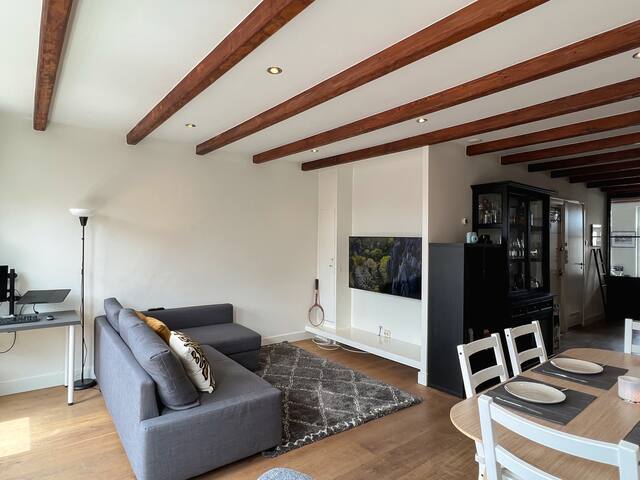 Charming 2 bedroom apartment in vibrant Jordaan gallery image 3