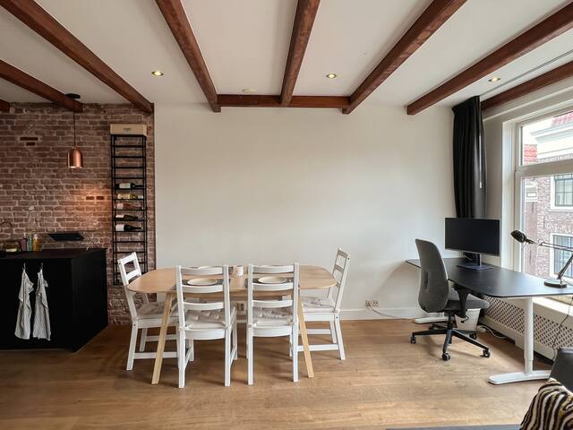 Charming 2 bedroom apartment in vibrant Jordaan gallery image 5