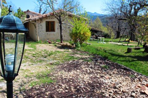 Bastide in the heart of the Natural Park and an eco-village