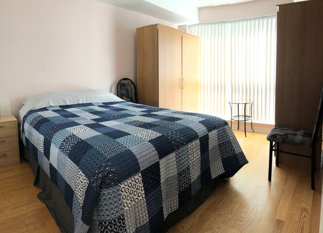 Lovely condo in the heart of Toronto downtown gallery image 5