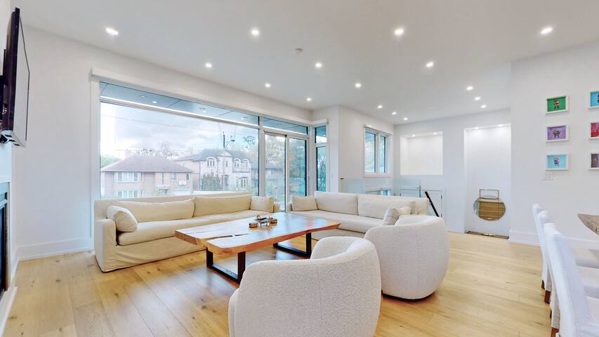 Custom Built, Family Friendly, Modern Luxury Home gallery image 5