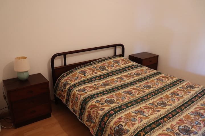 Dhomë gjumi 1