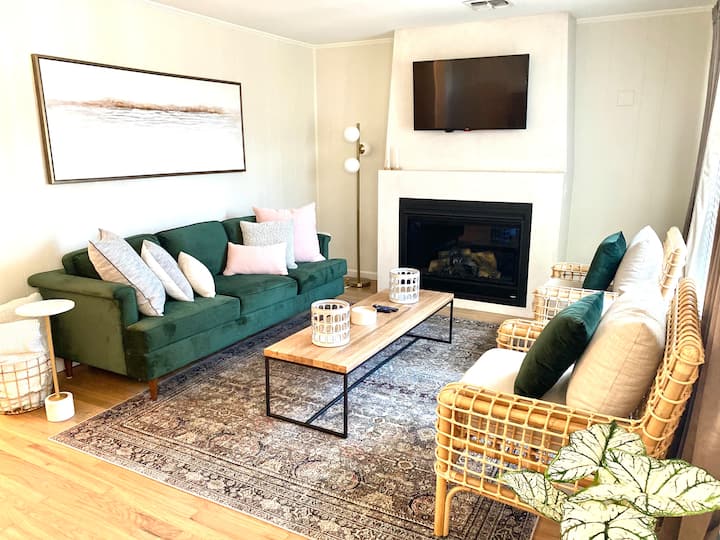 Newly Renovated Modern Home Near Magnolia Castle - Waco, TX