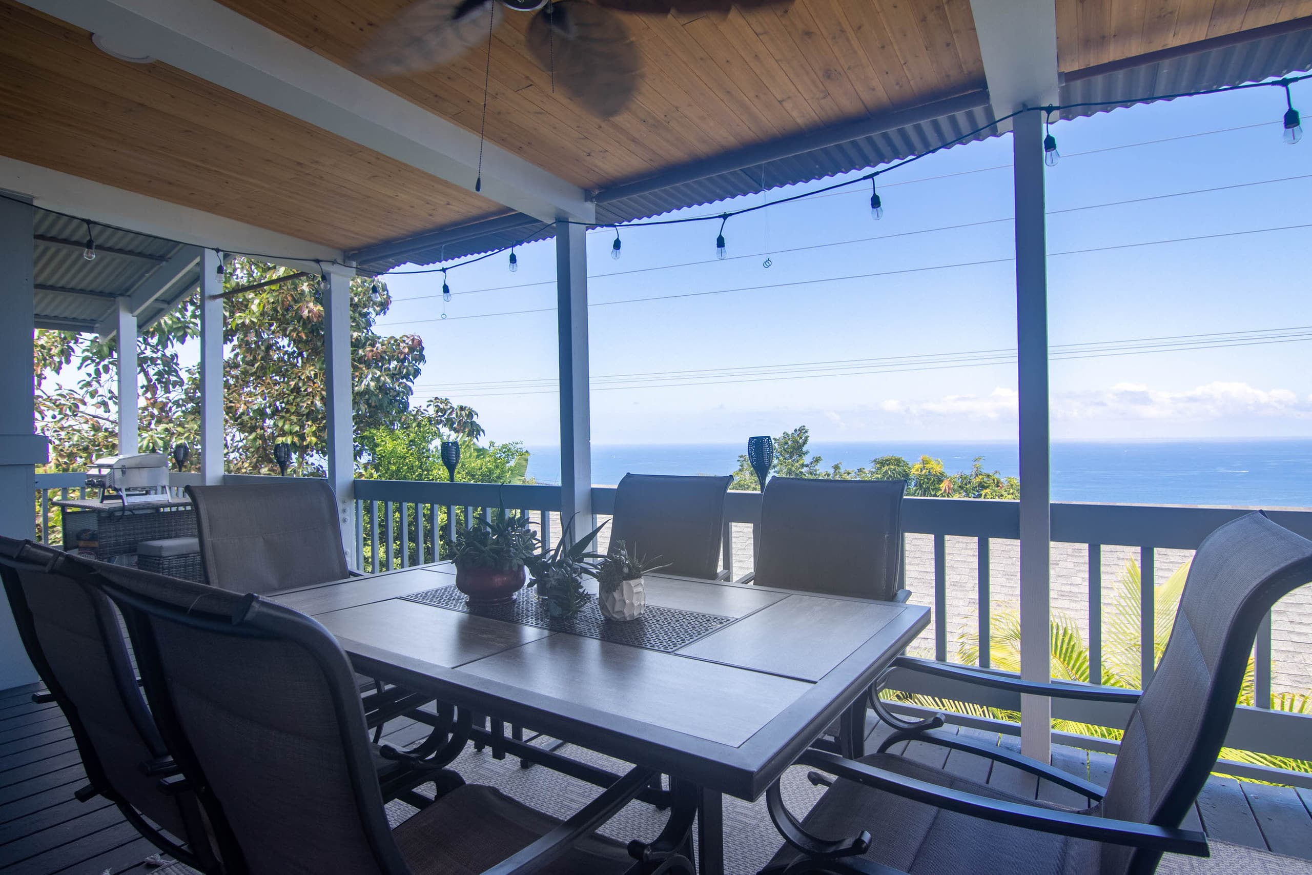 Home in Kailua-Kona · ★4.92 · 3 bedrooms · 4 beds · 2 private baths - Image 11