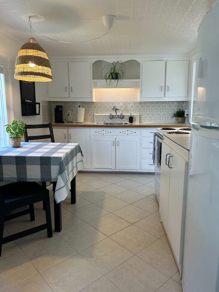 George Street Suite - Sea Views, Comfort, Privacy - Nova Scotia