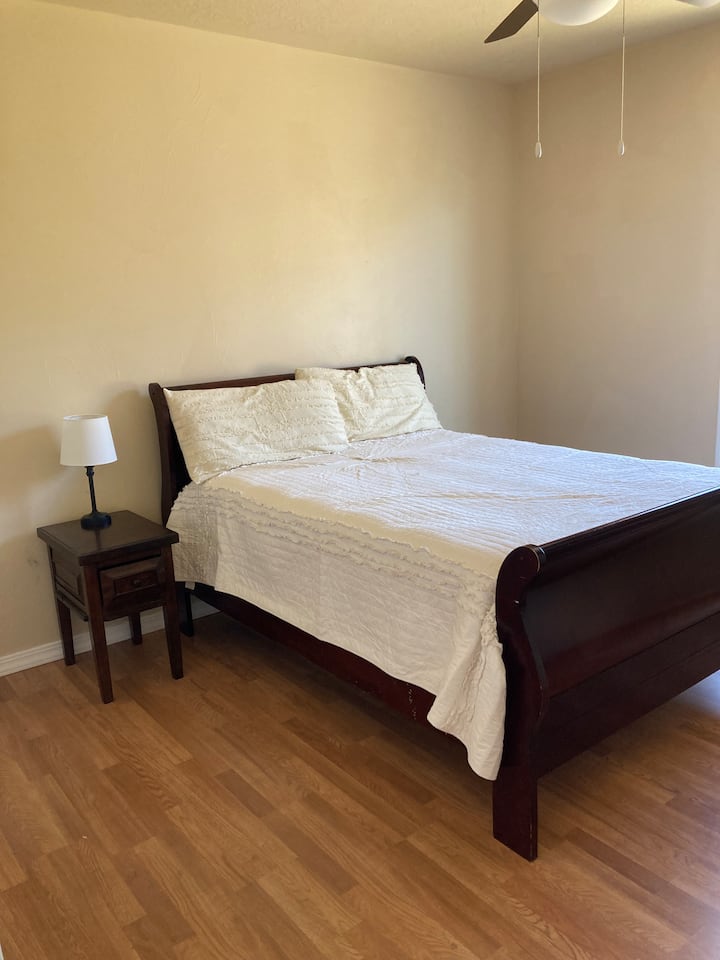 საძინებელი 1