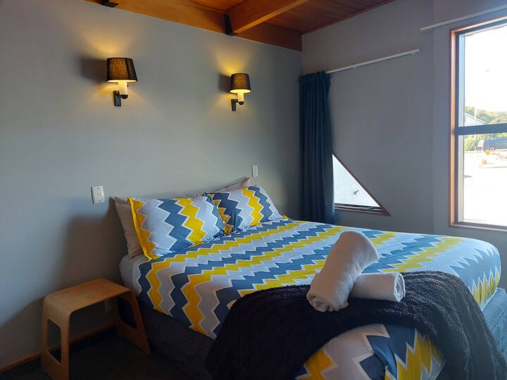 Cozy 2 Bed Room Flat in Convenient Location Apartments for Rent in