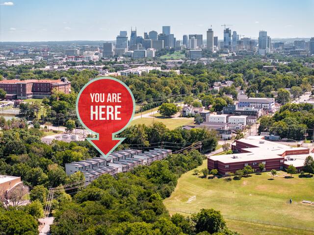 2 Downtown homes *23 beds* 6 min to Broadway gallery image 3