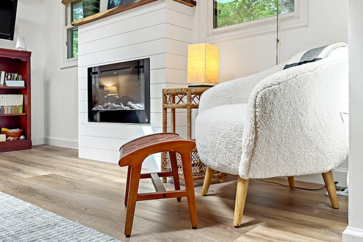 Woodland Retreat | Fire Pit, King, Dog-friendly! - Black Mountain