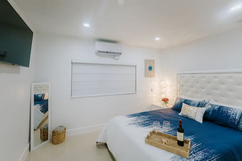 Popular Airbnb listing: Adorable Miami Studio/Central Location/Cozy Vibe in Westchester