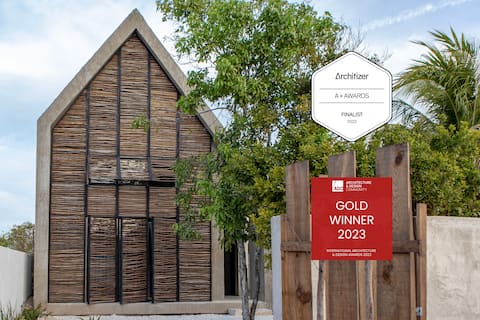 CasaTresAguas, Beachfront with Pool 3 bed/2 bath