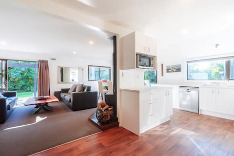 Blissful Retreat in the Heart of Mapua Village