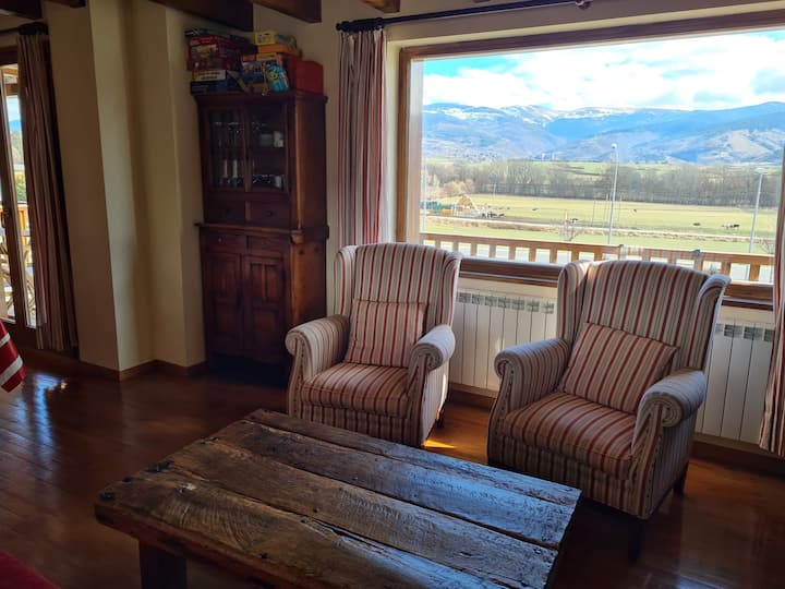 Precioso Apartamento Dúplex Con Vistas Y Piscina - Puigcerdà