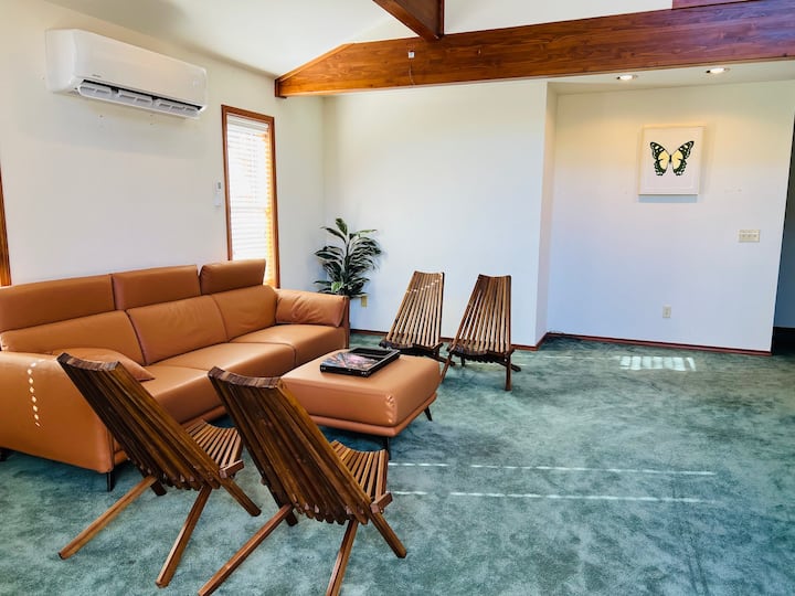 Creekside Cabin | Tub, Grill, Fireplace & Yosemite - Groveland, CA