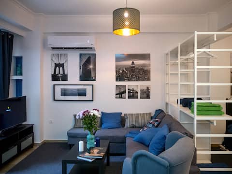 Top Airbnb: Modern apartment in Ilisian district: Blue Eye! in ιλισια παρκο