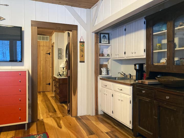 Beautiful Log Cabin Hideaway In Yellowwood Forest - Nashville, IN