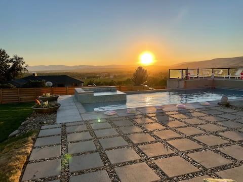 Mid-Mod 6+ bed playhouse in the Palm Springs of WA