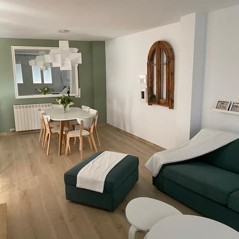 Apartment in the old town overlooking the river