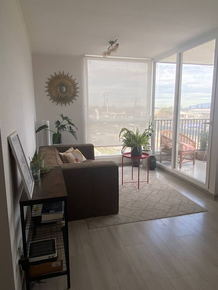 Comfortable apartment a short walk from the Hospital