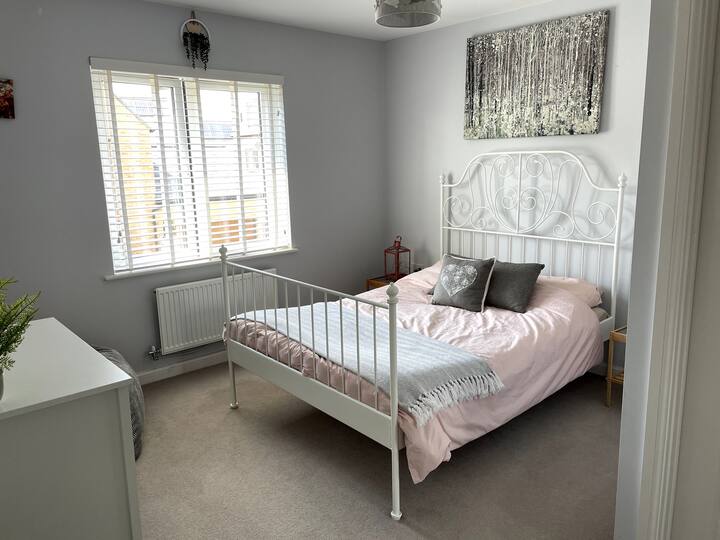 საძინებელი 1