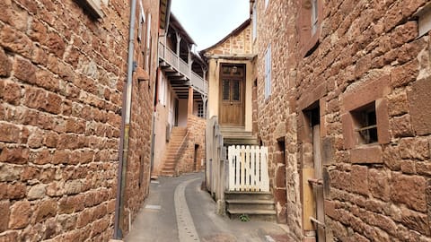 Typical house in the heart of Marcillac-Vallon