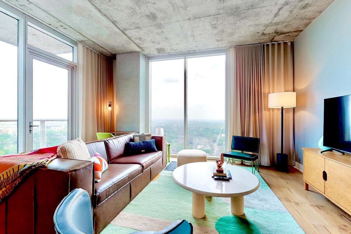 Dnevni boravak/prozori od poda do stropa