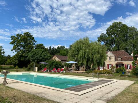 Two holiday houses on estate on the Dordogne