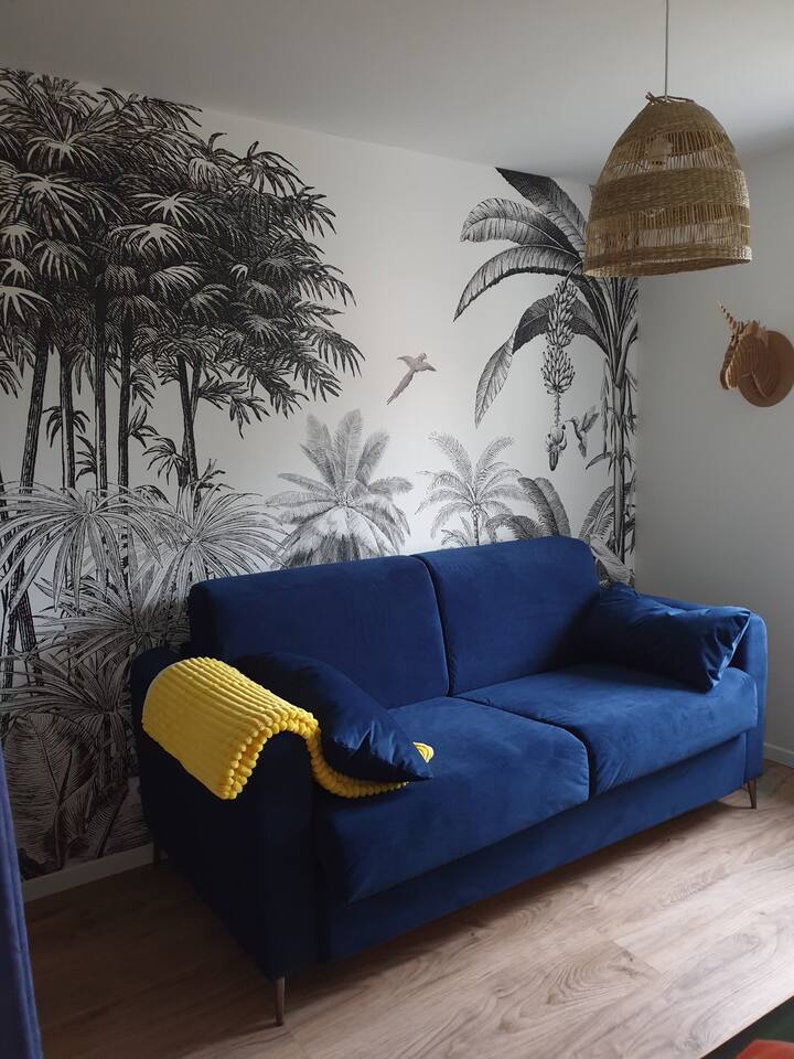 Спалня с разтегателен диван