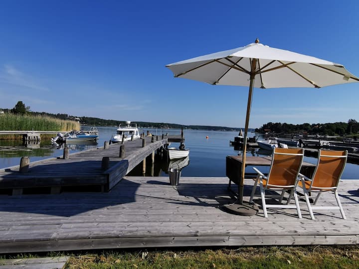 4bedroom waterfront cottage in the archipelago Houses for Rent in