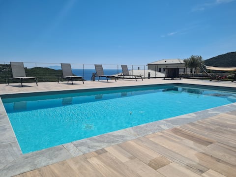 Beautiful villa with stunning sea and mountain views