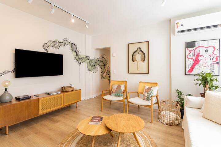 Stay in Leblon: 3-bedroom beach paradise gallery image 4