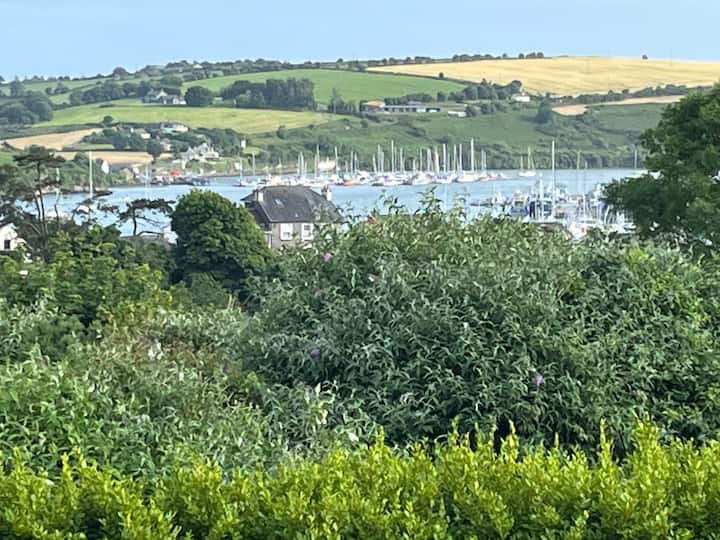 Ensuite room, double bed, 600m to town centre Houses for Rent in