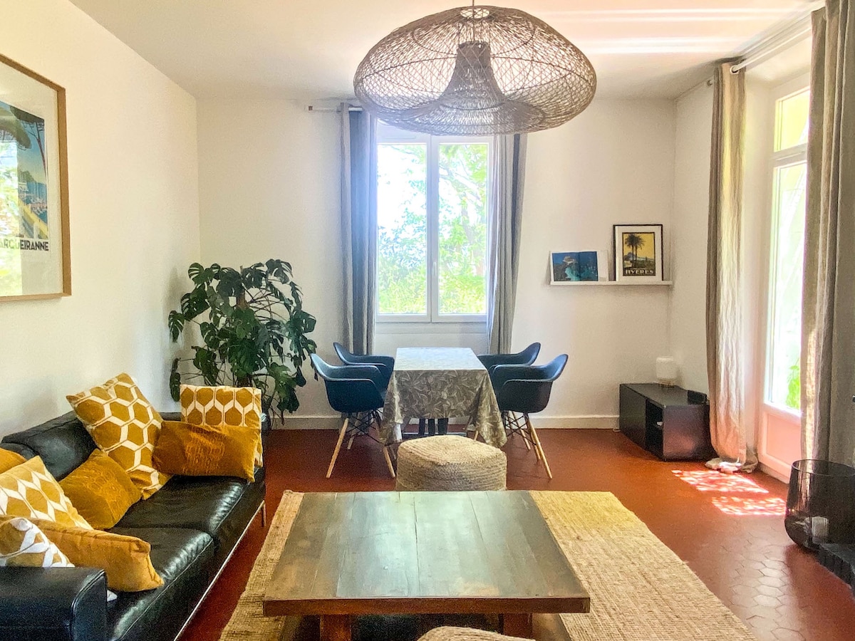 Top Airbnb: Villa Hyères les Palmiers 700 m from the beach in Hyères