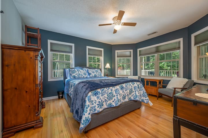 Dhoma e gjumit "Queen" • Niveli kryesor