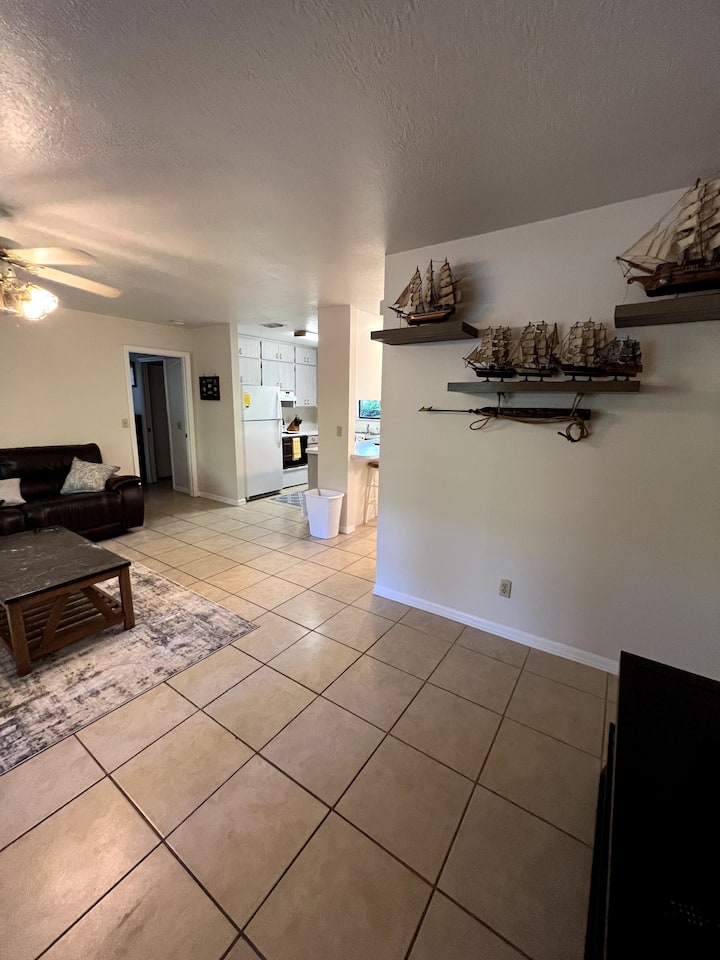 Home In The Heart Of Old Homosassa - Homosassa, FL