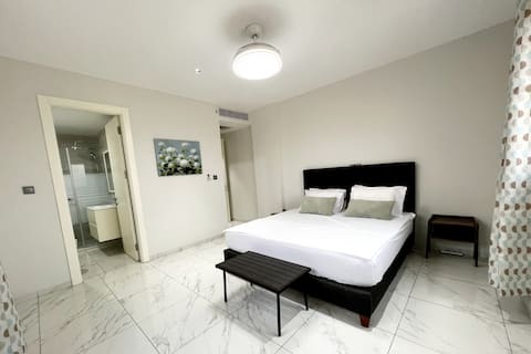 3BR Apt(A1) - Gated, clean, safe -$59/person/night