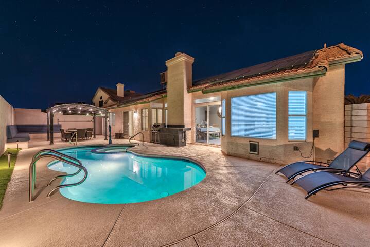 Luxury 1-Story | Pool &Spa | Game Rm | 9m to Strip