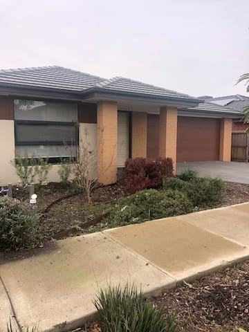 Family home in Donnybrook close to train station